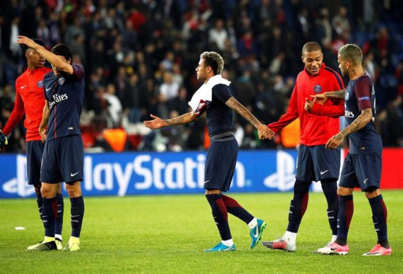 Curiosas y lo que no viste: Reconciliación Neymar-Cavani y el reclamo de la afición del Bayern