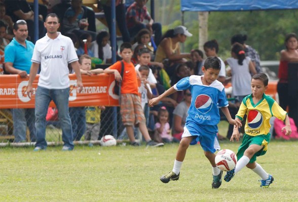 Las mejores imágenes de las semifinales en la Copa Gatorade 2015