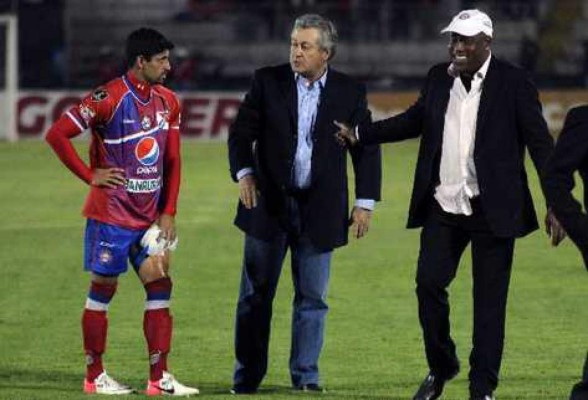 Real España podría traerse dos refuerzos de Guatemala