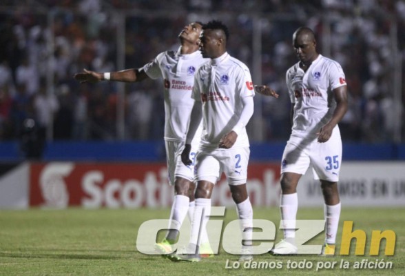 NO VISTE EN TV: El festejo del Olimpia y la bengala en el césped&nbsp;&nbsp;