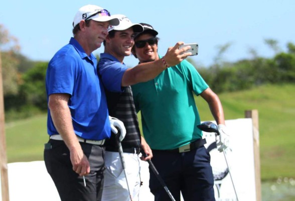 Los golfistas prepararon sus mejores golpes en Indura