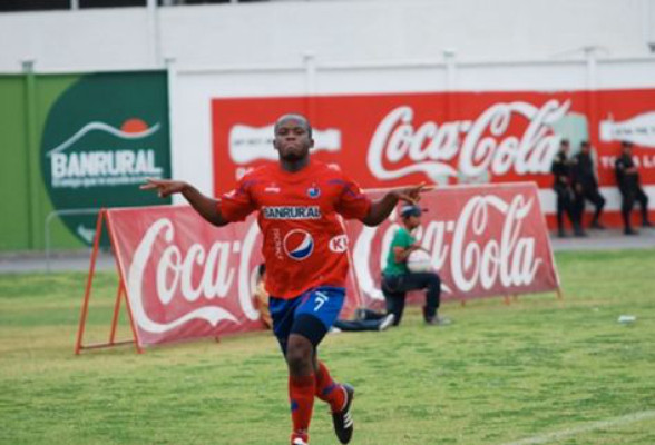 Municipal de Guatemala se coronó con sabor catracho