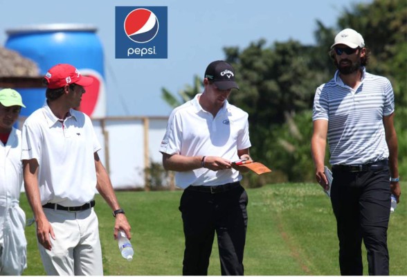 Los golfistas prepararon sus mejores golpes en Indura