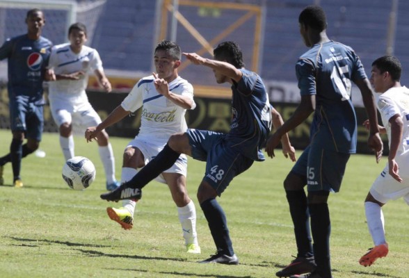 Elmer Güity y otros jóvenes prospectos que fueron 'borrados' en el Olimpia