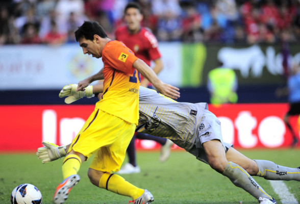 Messi resucita al Barcelona en cinco minutos.