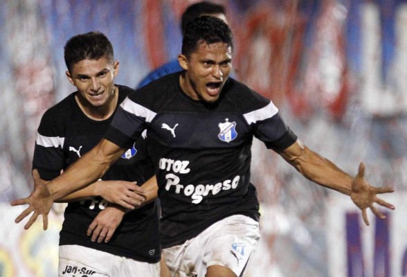 NUEVAS CAMISAS: Así visten los equipos hondureños en el Clausura