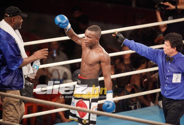 La mejores imágenes de la pelea etre el Escorpión Ruiz vs 'Veneno” Domínguez