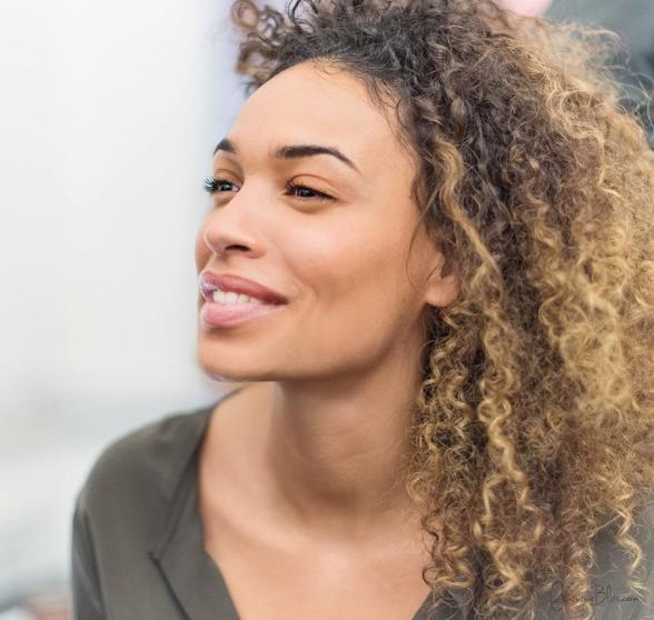 ¿Quién es la despampanante chica que anda con Mbappé durante sus vacaciones en Miami mientras define su futuro?