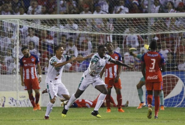 La gran lista de jugadores que se quedaron sin contrato en el fútbol hondureño