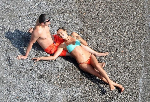 Irina Shayk y Bradley Cooper elevan la temperatura en Italia