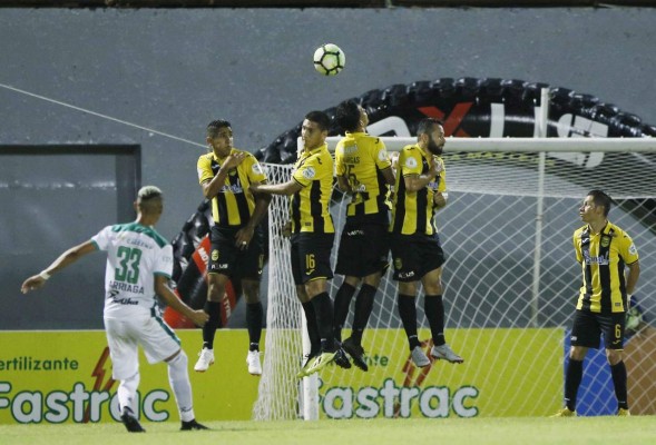 NO SE VIO: La emoción del 'Tato', el gesto del Chino y la bella chica