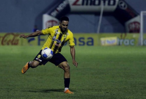 Futbolistas con el futuro en el aire a 25 días para el inicio del Torneo Apertura 2020