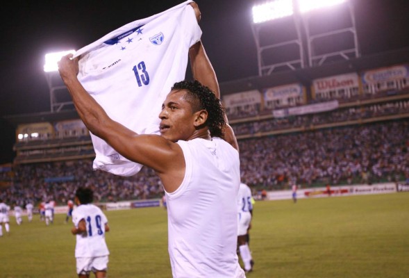 Las celebraciones curiosas y llamativas de Carlo Costly