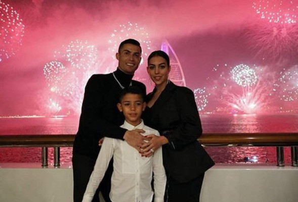 Reciben el 2019: Neymar con 26 mujeres, Zidane en familia ¿Y Dembélé?