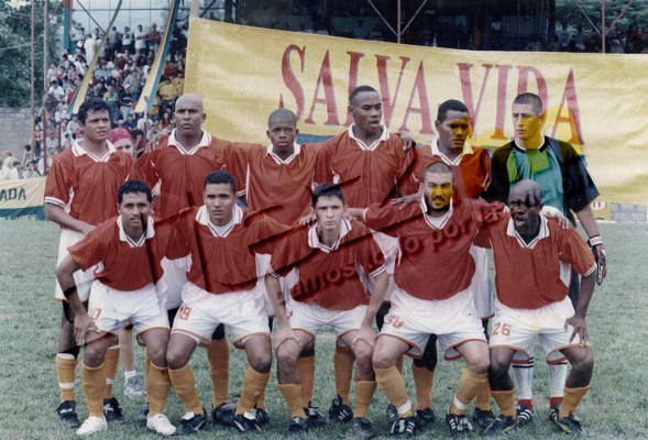 El álbum privado de Boniek García