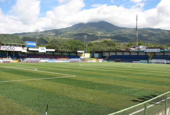 Los estadios más pequeños del fútbol centroamericano