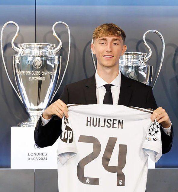 Real Madrid presentó a Huijsen: su contrato, el dorsal que eligió y ya es el defensor más caro en la historia del club