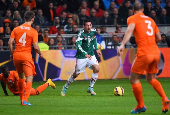 México vence 3-2 a Holanda con goles de Carlos Vela y Chicharito Hernández