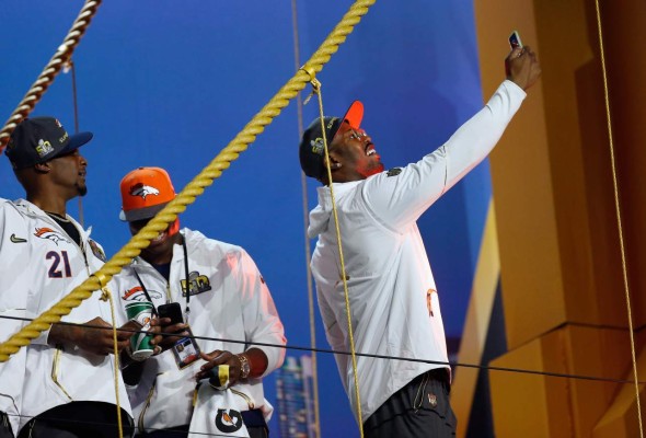 Las mejores imágenes que dejó el Opening Night previo al Super Bowl 50