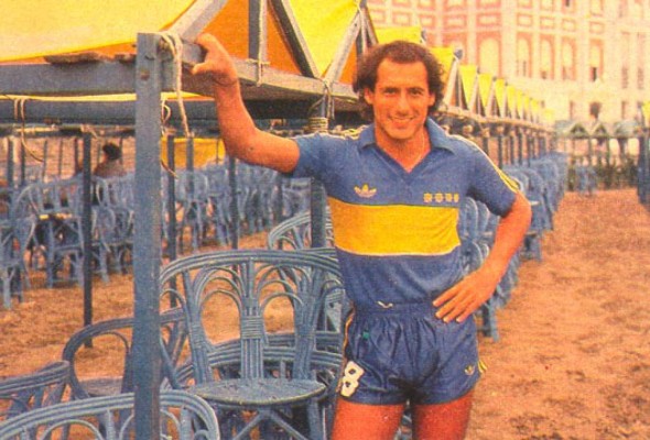 ¿Traidores? Los futbolistas que defendieron la camiseta de Boca y River en la historia