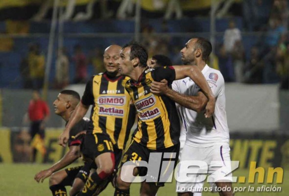 Olimpia pega primero al Real España y en el estadio Morazán