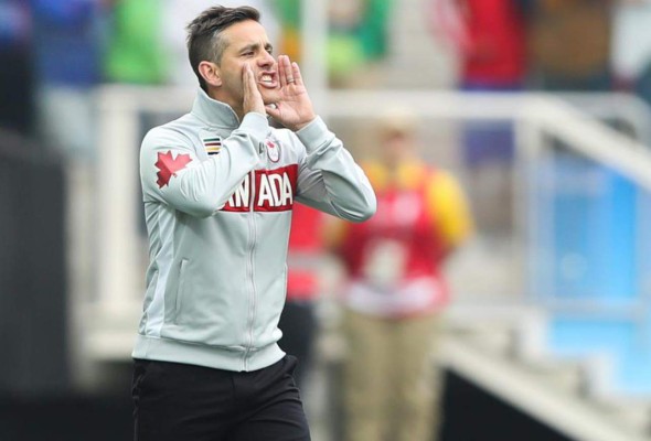 Los salarios de los técnicos de Concacaf, Fabián Coito de los más bajos