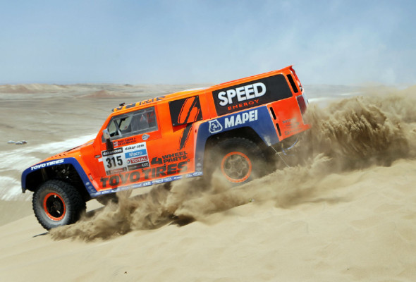 Auto Moto Rally Dakar en Lima Perú.