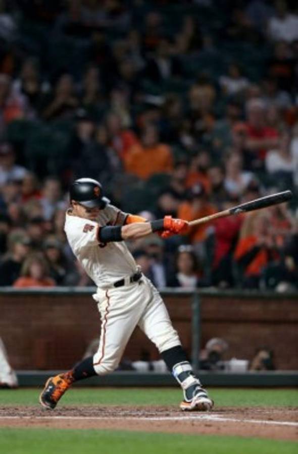 Gran parada y su primer hit: Así fue la noche histórica de Mauricio Dubón con los Gigantes