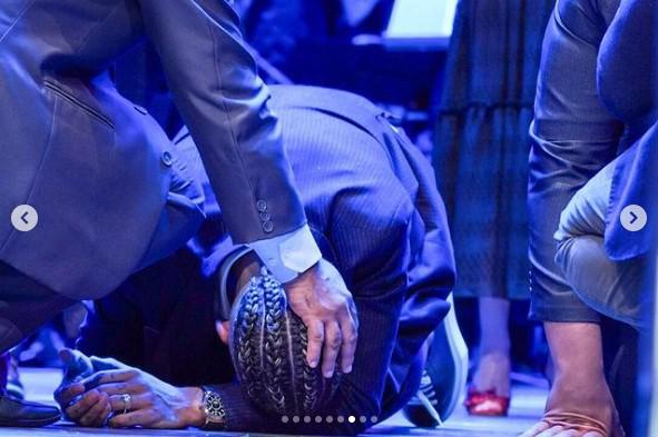 Así es la nueva vida del jugador brasileño Roberto Firmino, quien se convirtió en pastor evangélico y hasta fundó su iglesia