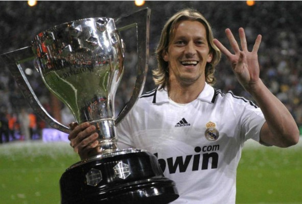 ¿Y Cristiano Ronaldo?: El 11 histórico del Real Madrid, según Fuera de Juego