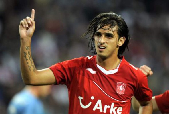 Los movimientos más caros de futbolistas costarricenses al exterior