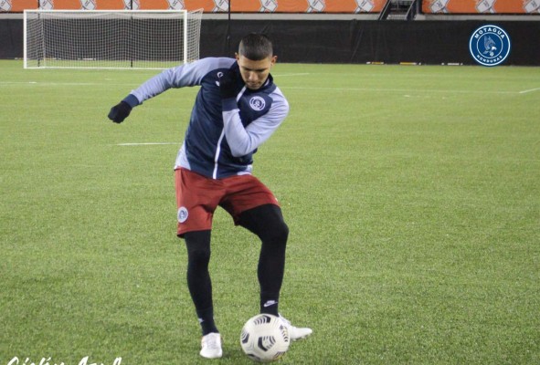 ¡Estaba a -1 grado! Así fue el reconocimiento de cancha del Motagua para el juego con Forge FC