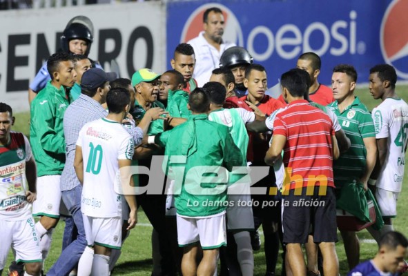 Las imágenes que no viste en televisión de la vuelta de repechaje en Honduras