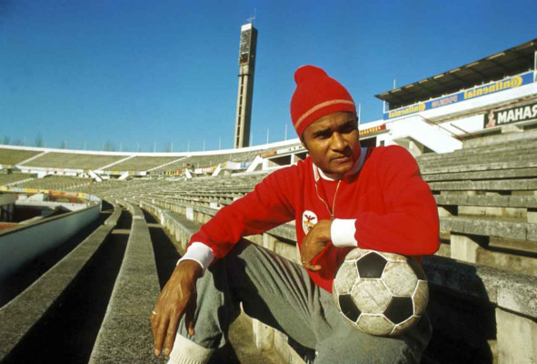 Fallece Eusebio, uno de los mejores futbolistas de la historia