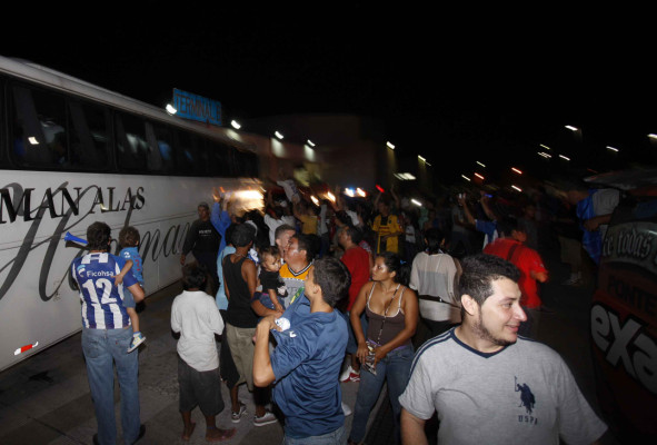 Locura en recibimiento de la Selección Sub 23