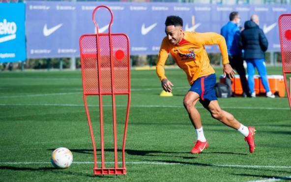 Xavi revela por qué dejó sin Europa League a Dani Alves y aclara el ‘Caso Dembélé’: ‘‘No nos podemos dar un tiro en el pie’’