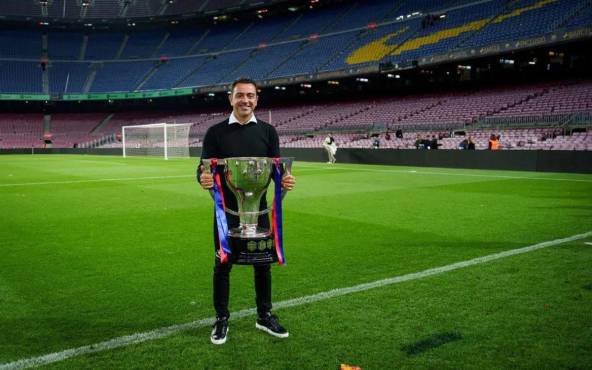 Xavi se va del Barcelona dejando dos títulos: Una Liga y una Supercopa de España.