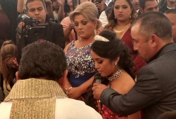 ¡UNA LOCURA! Los XV de Rubí, en fotografías