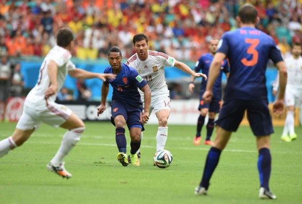 Holanda humilló a la campeona del mundo España 5-1