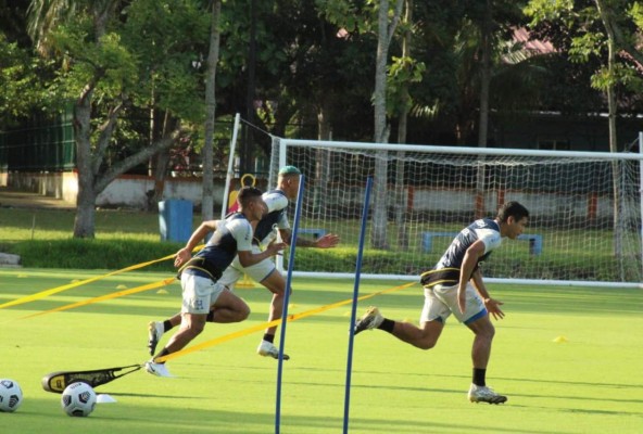 Así fue el día 1 de Honduras: La charla de Coito, solo 12 jugadores y la baja ante Canadá