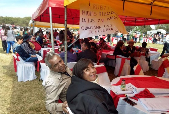 ¡TERRIBLE! ¿Por qué no sonrió Rubí en su fiesta de 15 años?