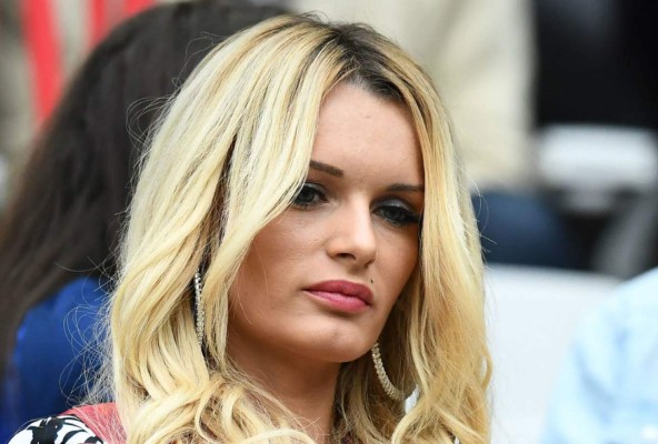 Las bellas esposas de los jugadores de Francia también brillaron en cuartos de final