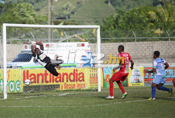 Real Sociedad vence 3-1 a D.Savio y pasa a la final.