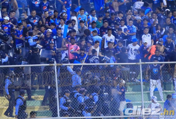 No se vio en TV: La mujer de Emilio Izaguirre deslumbró, detenidos, armas blancas y el auto de Beckeles