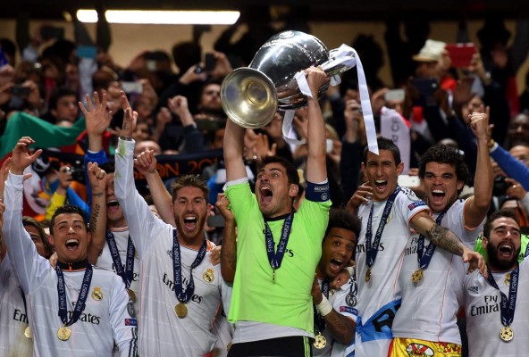 Iker Casillas impone récord en la Champions League
