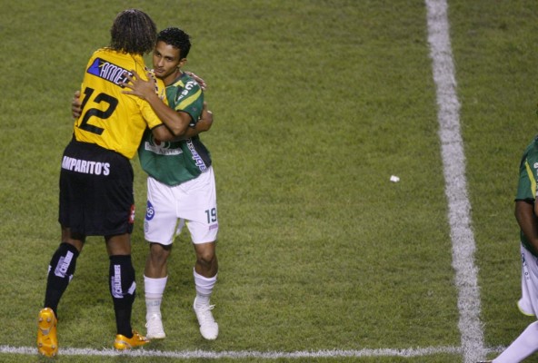 FOTOS: Carlos Pavón y sus mejores momentos contra Marathón