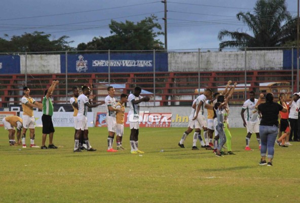 No viste en TV: Chicas lindas, agarrones y el festejo del Platense