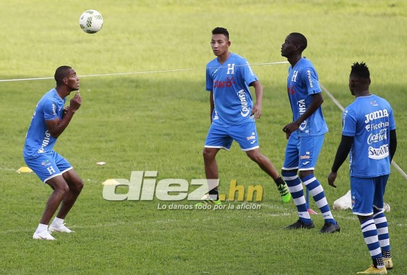 Bromas y alegría: Así fue el entreno de la Selección de Honduras antes de viajar a Barcelona