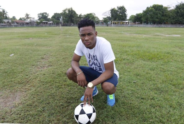 Los futbolistas hondureños que superaron infancias difíciles