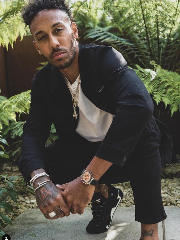 Autos, mansiones y su avión: Así es la vida de millonario de Aubameyang, el nuevo fichaje del Barcelona